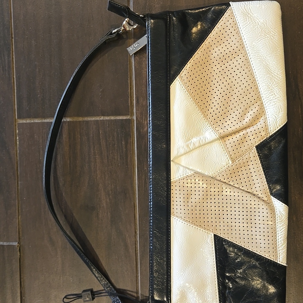 HOBO Leather Patchwork Blk Whte Tan Purse NWT - Picture 8 of 8